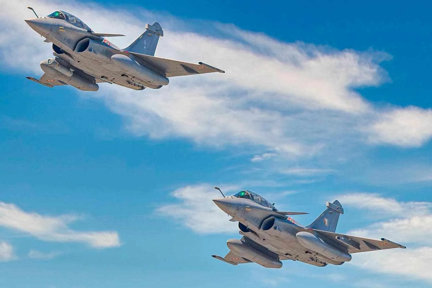 França vai acelerar compra de mais 40 caças Rafale, diz Macron