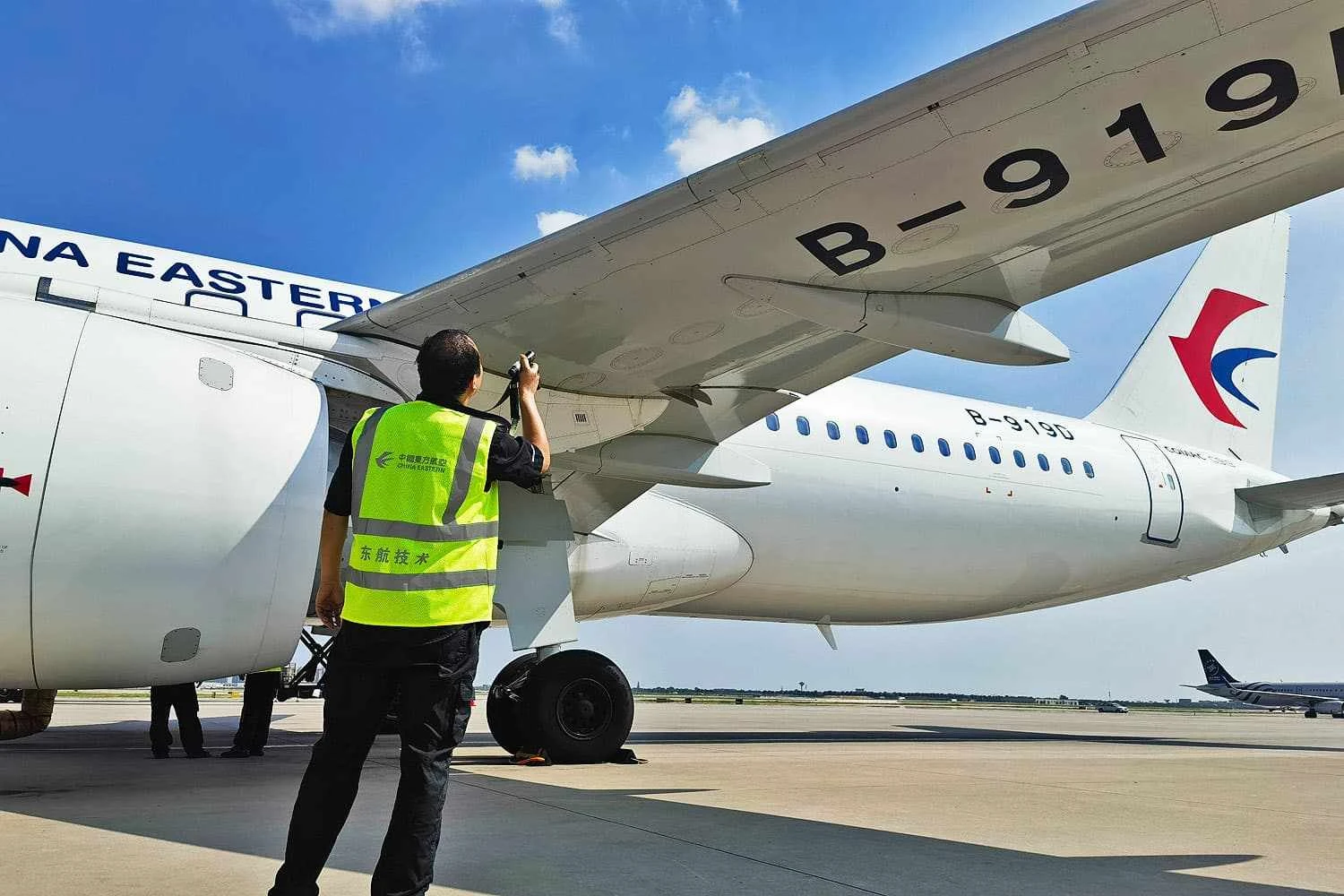 China Eastern Airlines estreia 5ª rota do jato COMAC C919