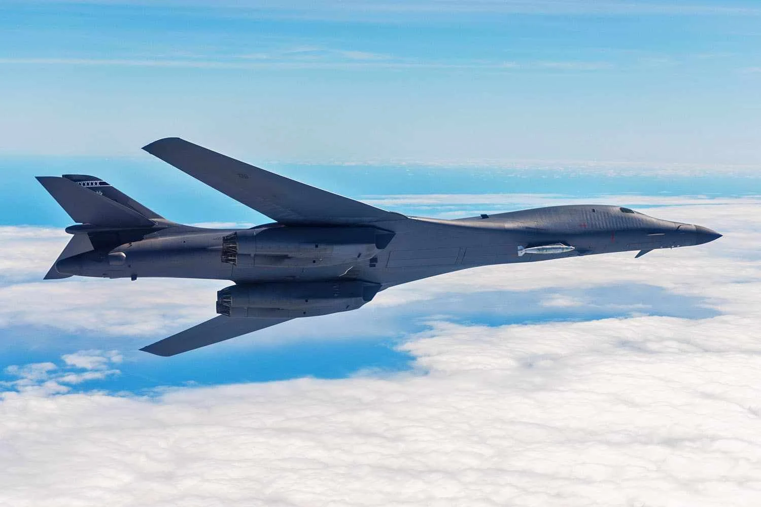 EUA potencializam seus bombardeiros nucleares com novos recursos contra Rússia e China
