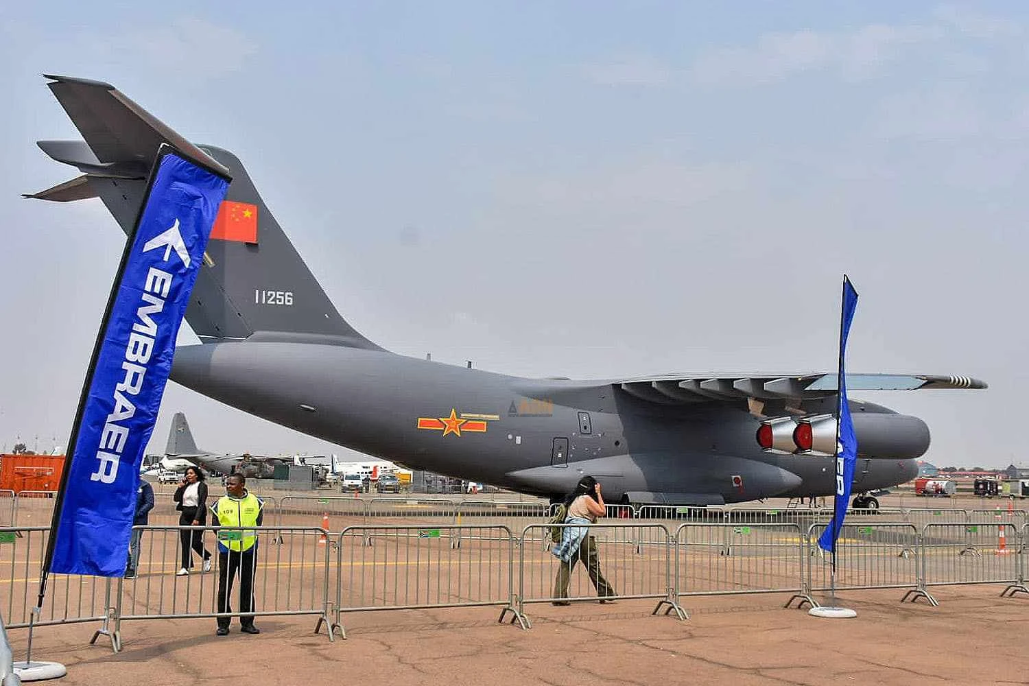 Em vez de bombardeiro Tupolev, show aéreo na África do Sul recebe aeronaves da China