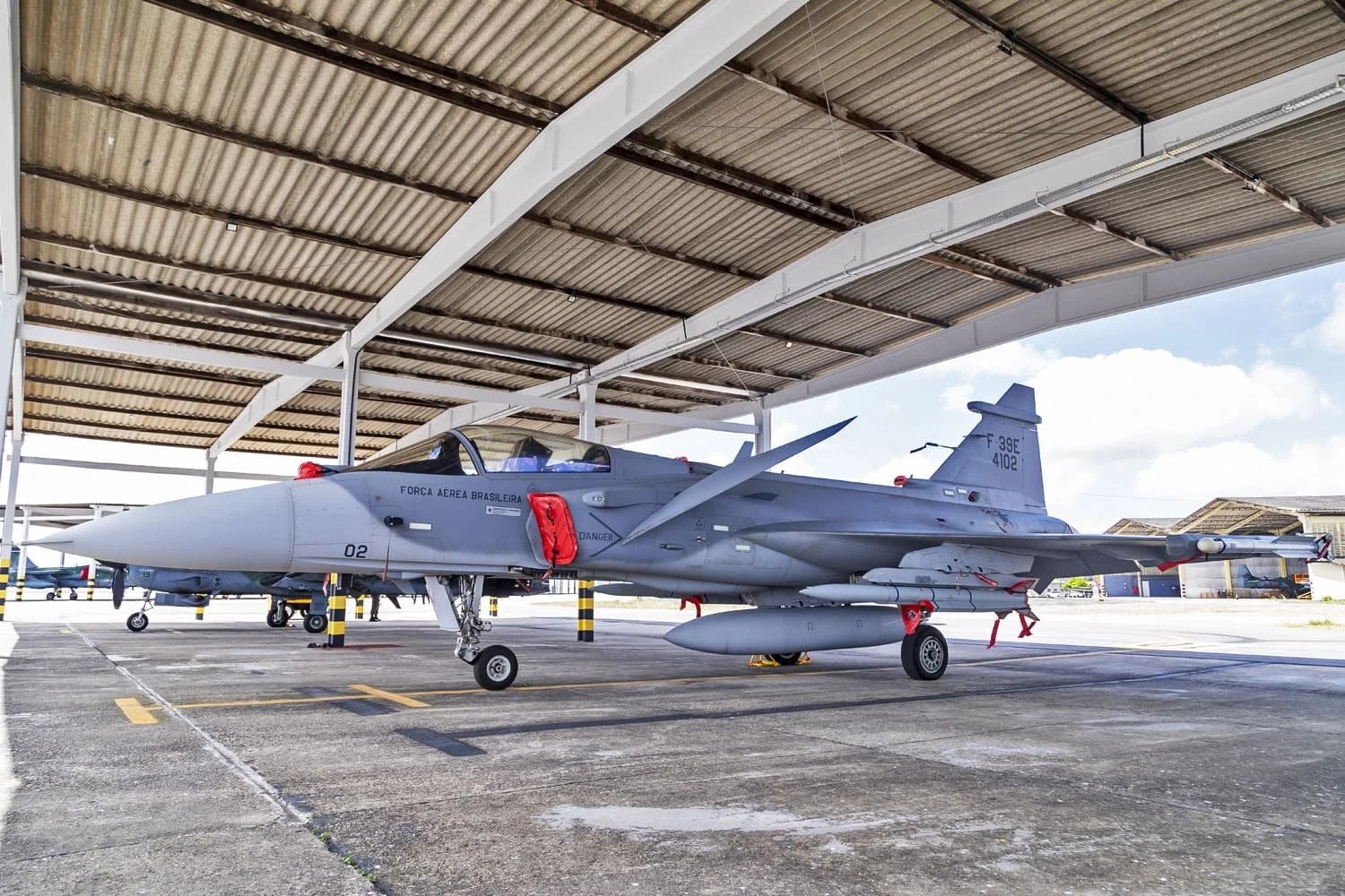 Caça F-39E Gripen estreia em exercício militar multinacional em Natal (RN)