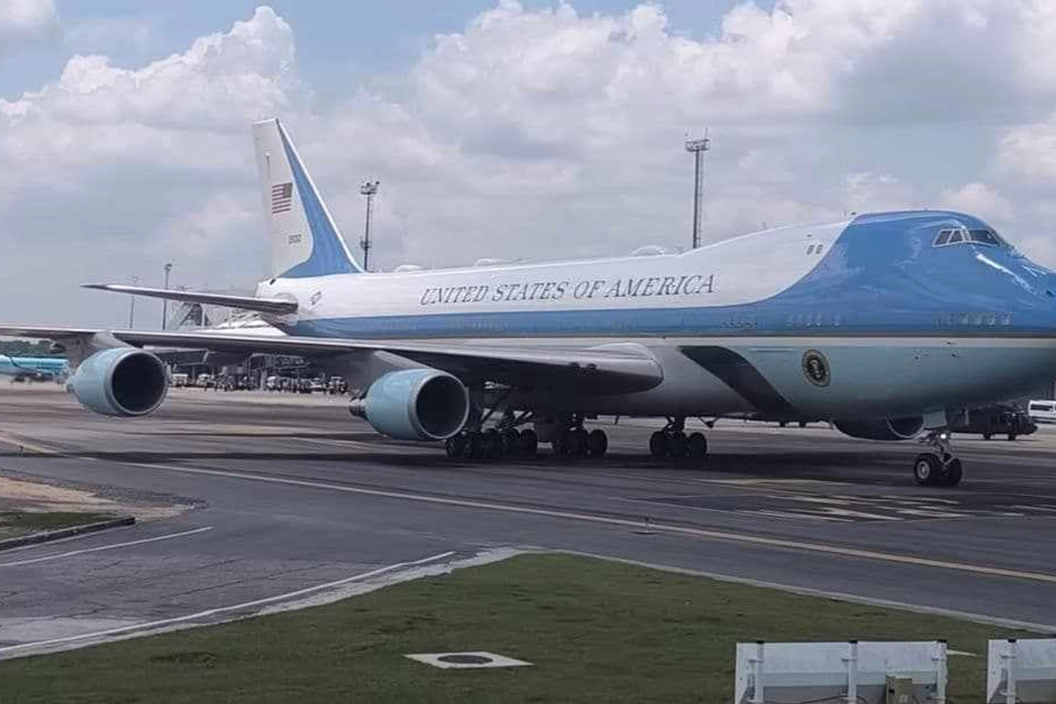 Air Force One aparece em dose dupla no Aeroporto Internacional de Manaus