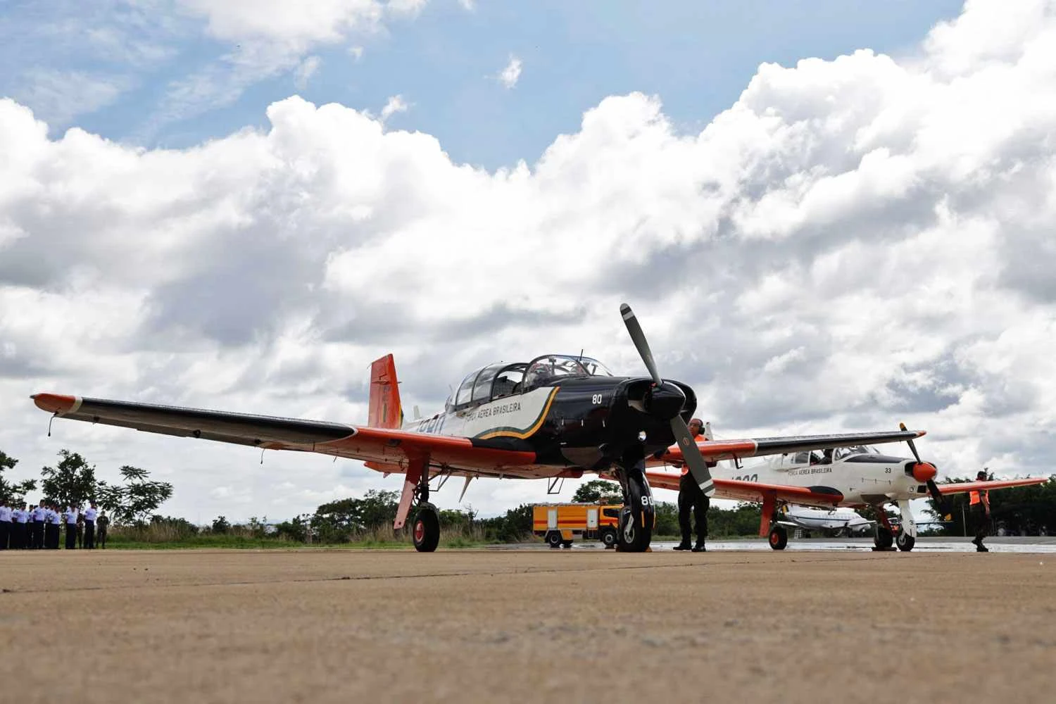 FAB entrega primeiro lote de T-25 Universal modernizados em Lagoa Santa