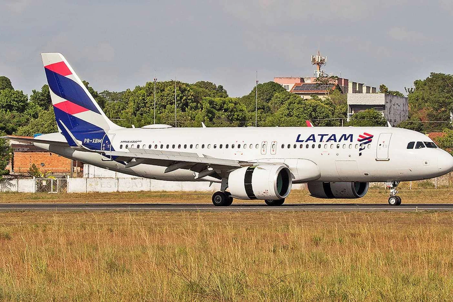LATAM relança voo direto entre Recife e Buenos Aires