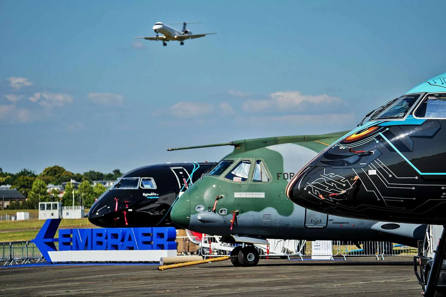 Embraer conseguiu acelerar produção de seus principais aviões em até 40%