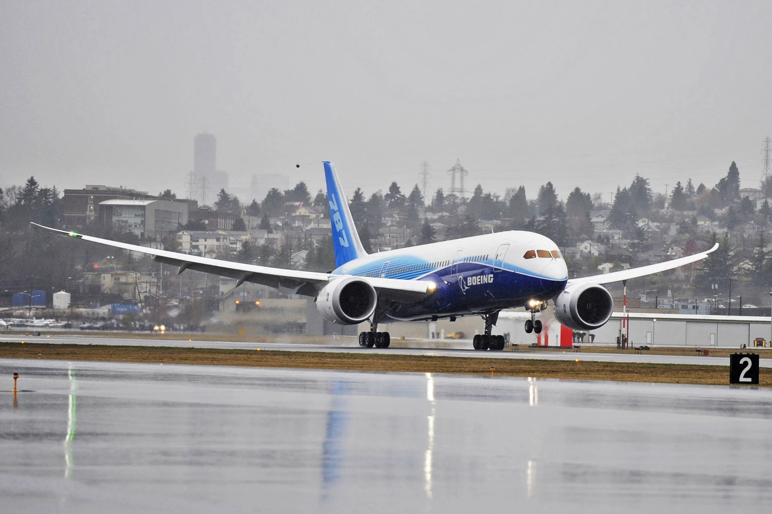 Boeing 787, última evolução em aeronave comercial, completou 15 anos do primeiro voo