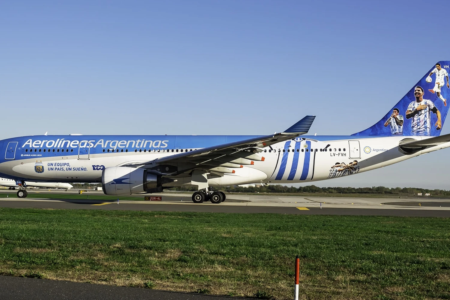 Milei 'enxuga' Aerolíneas Argentinas antes de privatização