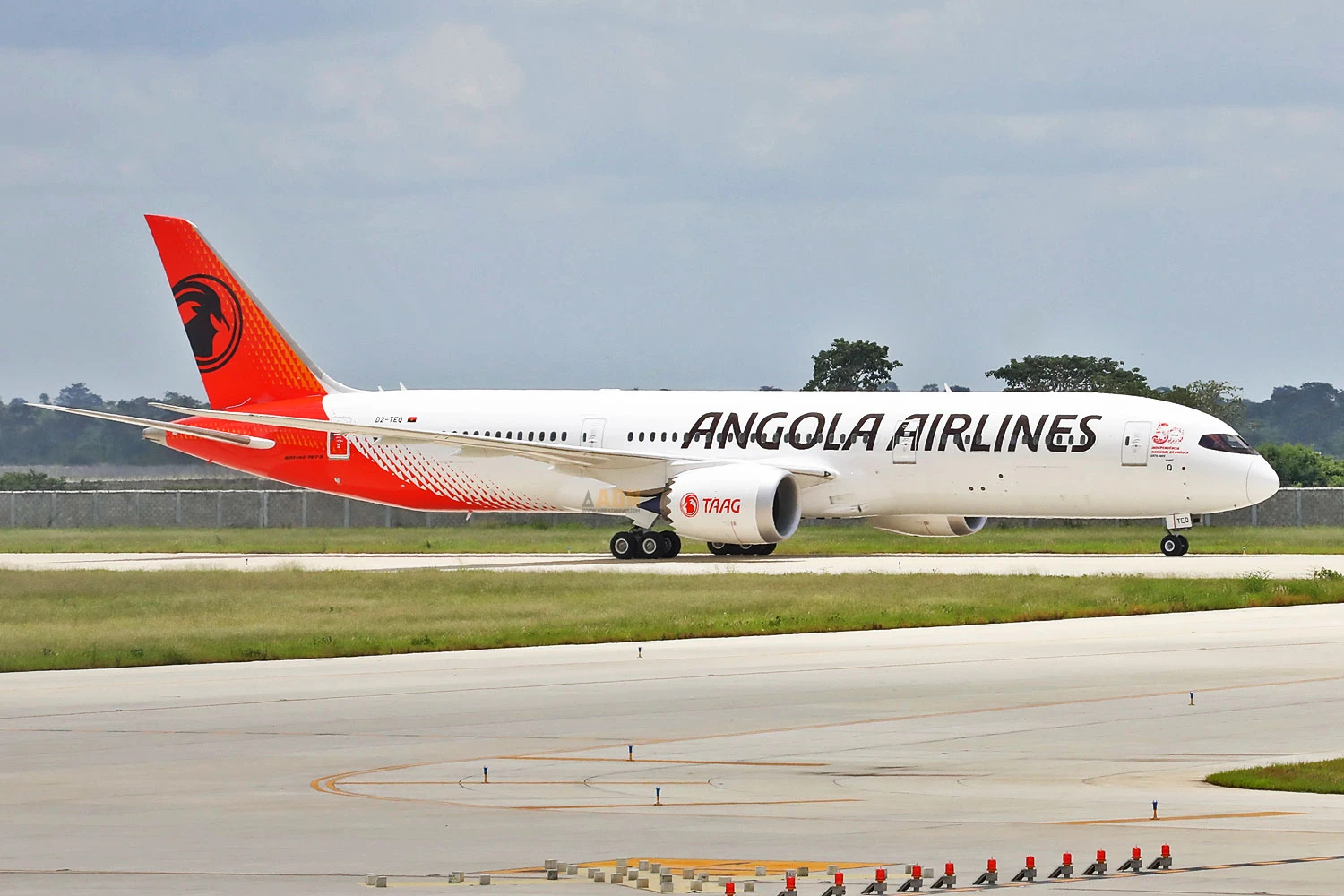 TAAG recebe primeiro Boeing 787 que voará para o Brasil