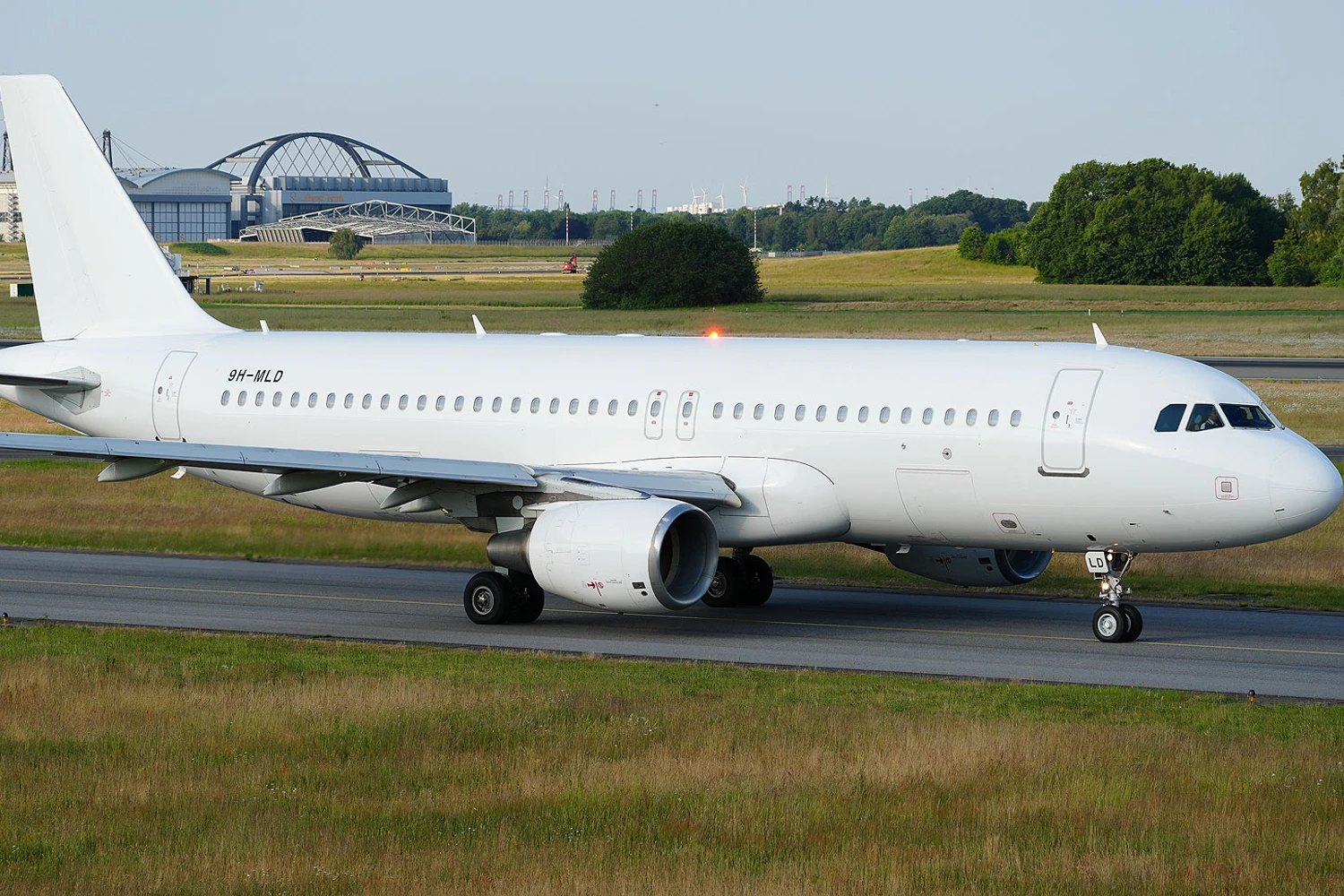 Primeiro Airbus A320 da Avion Express já está no Brasil