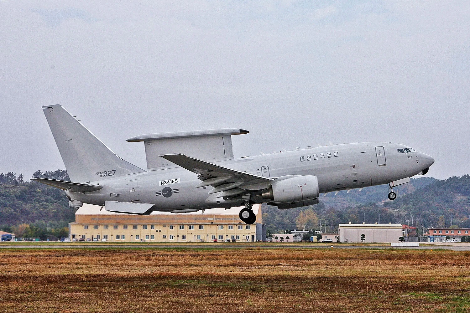 Avião-radar sul-coreano E-7 Wedgetail (Boeing)