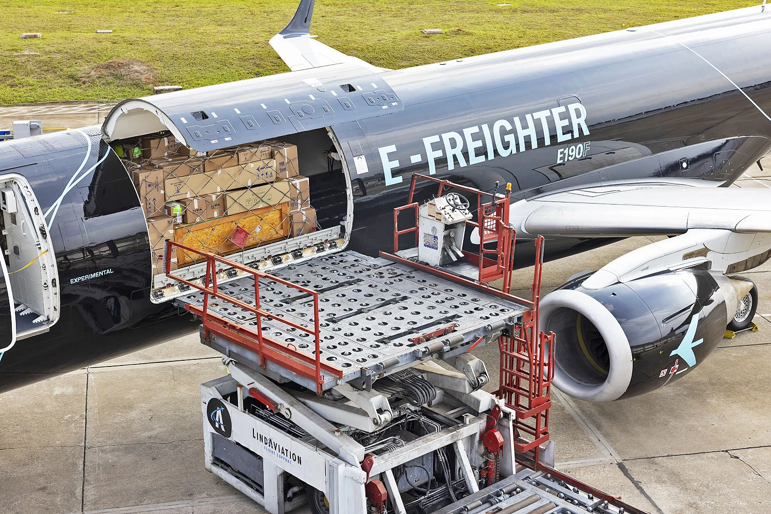 Embraer cria equipe para vender aviões comerciais de segunda mão e cargueiros