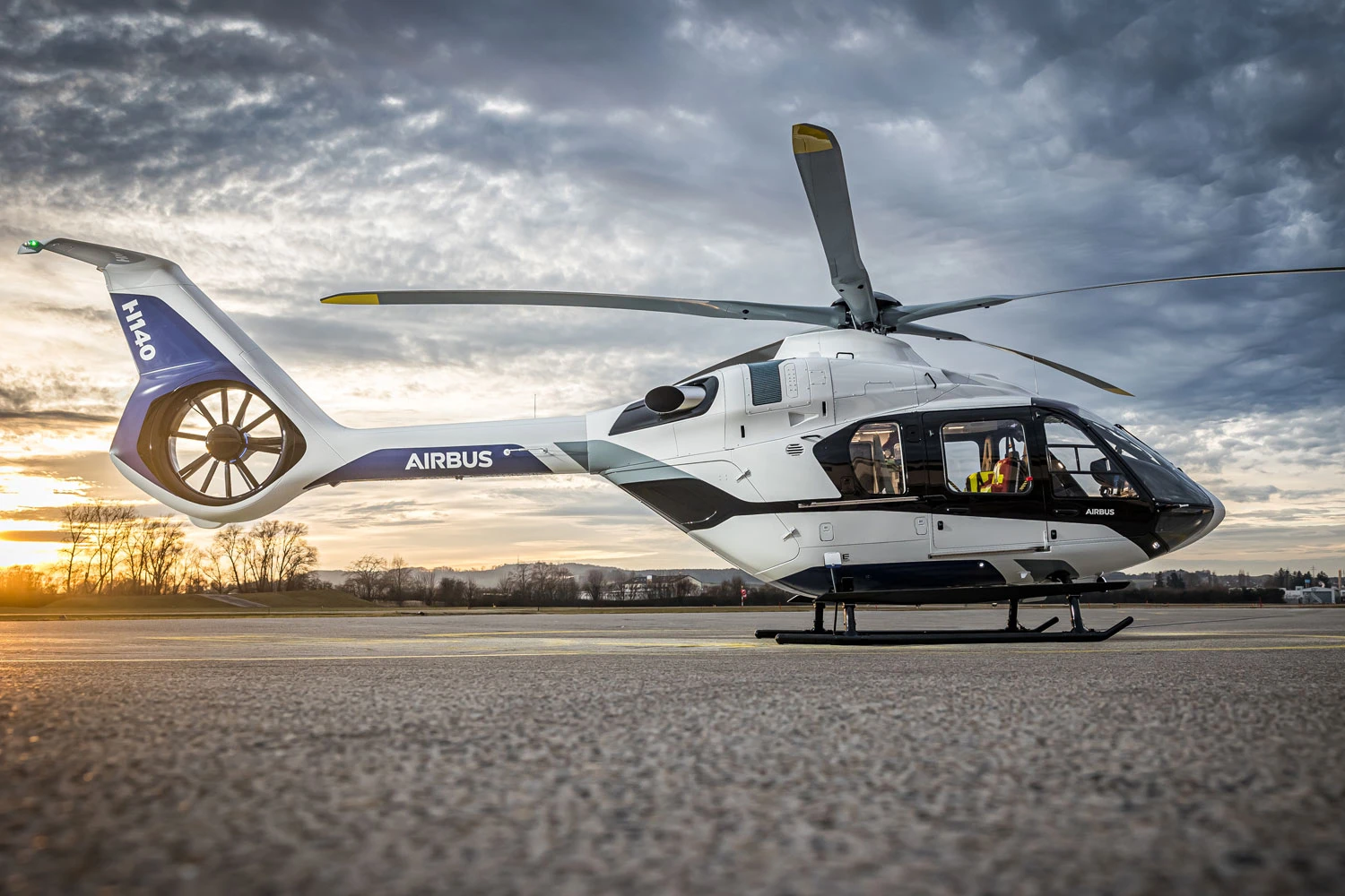 Airbus lança o H140, seu novo helicóptero biturbina