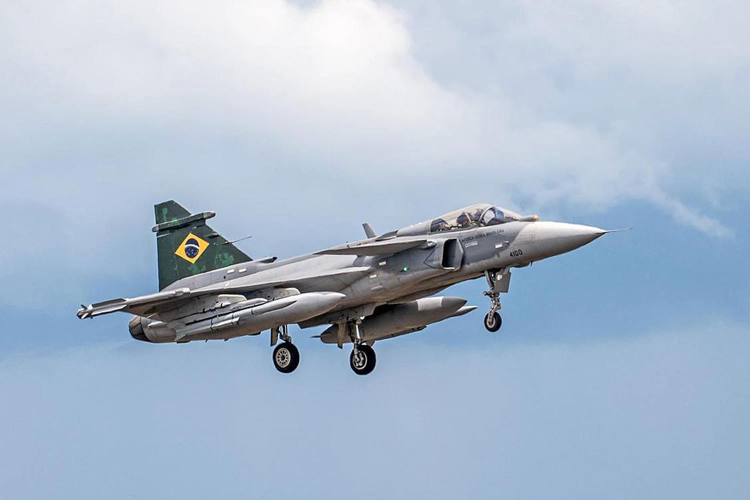O Gripen FAB 4100 realizou 14 missões com carga pesada e calor elevado (Saab)