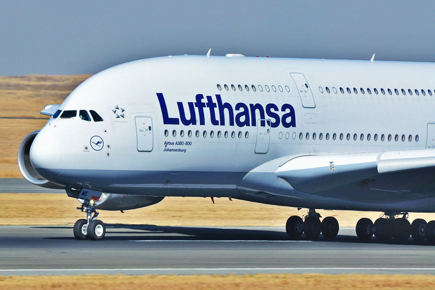 O A380 batizado como “Johannesburg” é um dos dois que serão destruídos (Hansueli Krapf)