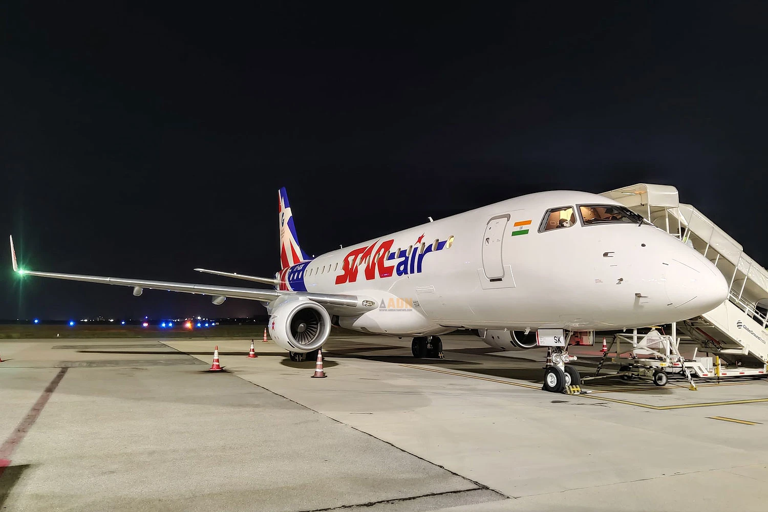 O E175 que chegou à Índia em 28 de abril (Star Air)