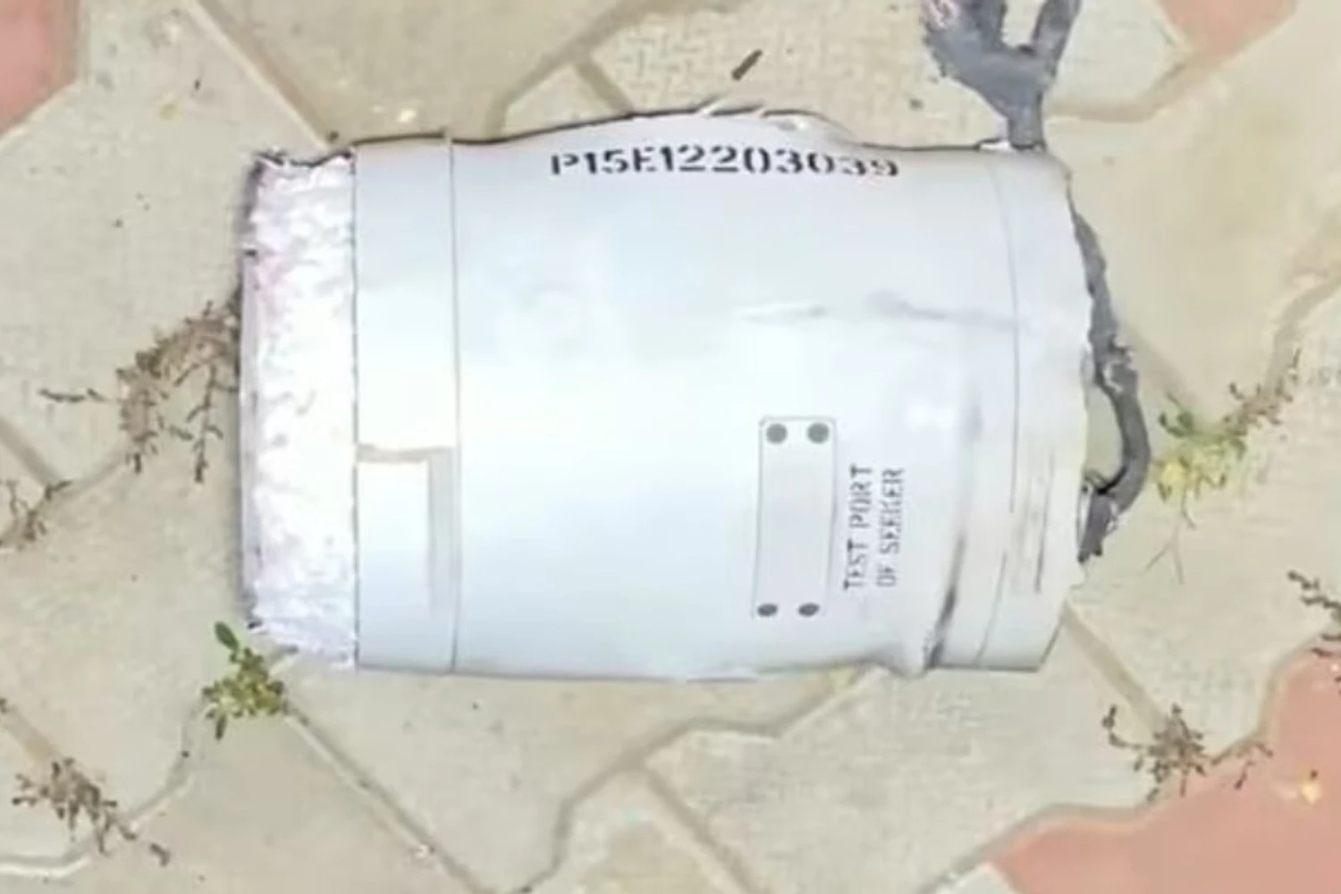 Parte do míssil chinês PL-15E usado nos caças JF-17 e J-10 do Paquistão (reprodução)