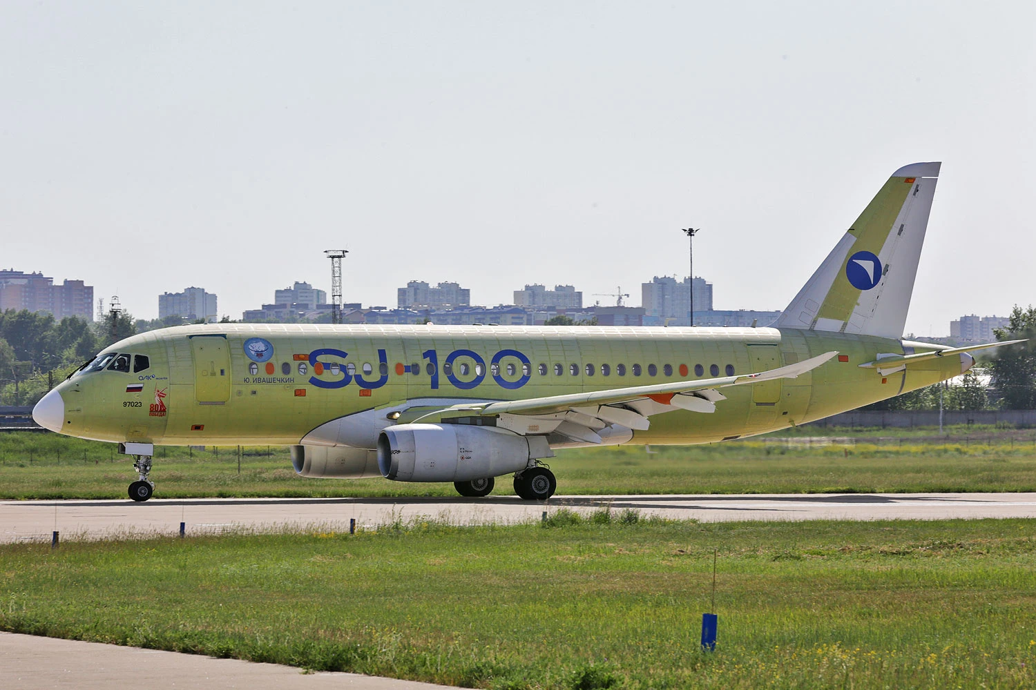 O SJ-100 em Zhukovsky, na região de Moscou (UAC)