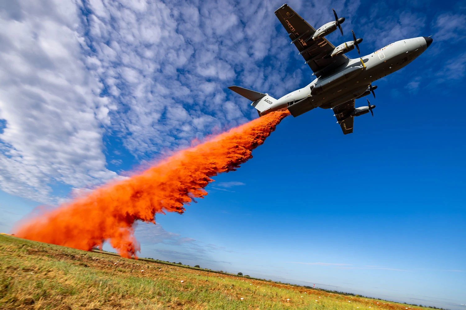 Airbus concluiu testes com kit de combate a incêndio no A400M