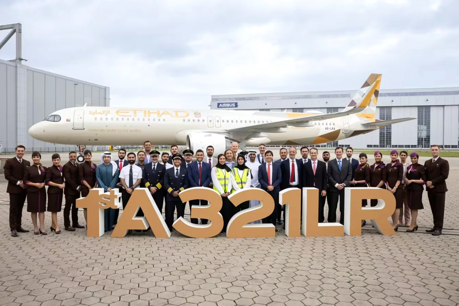 Etihad Airways recebe primeiro Airbus A321LR e inicia renovação de frota