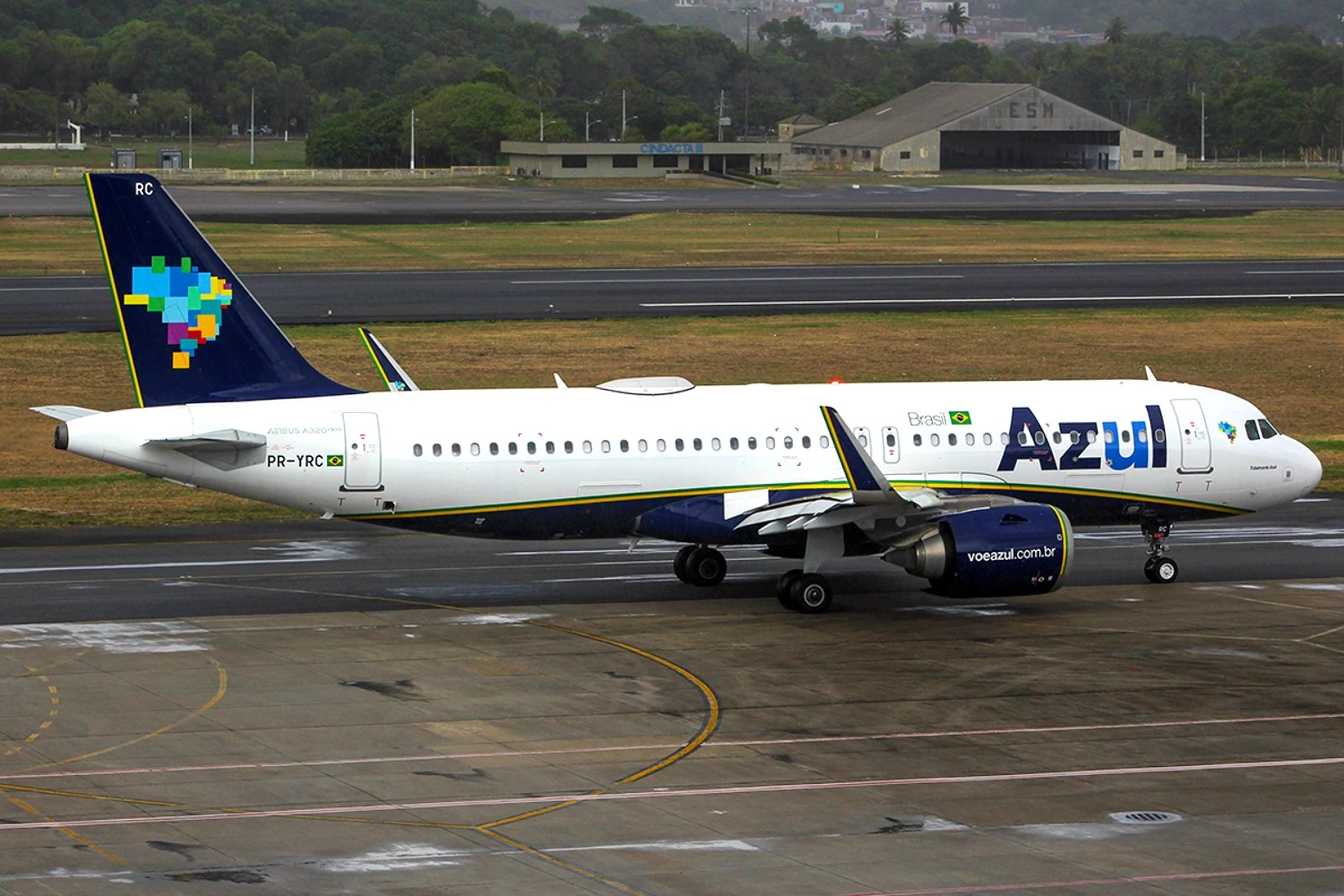 Azul programa quase 200 voos sazonais para a Argentina no inverno de 2026