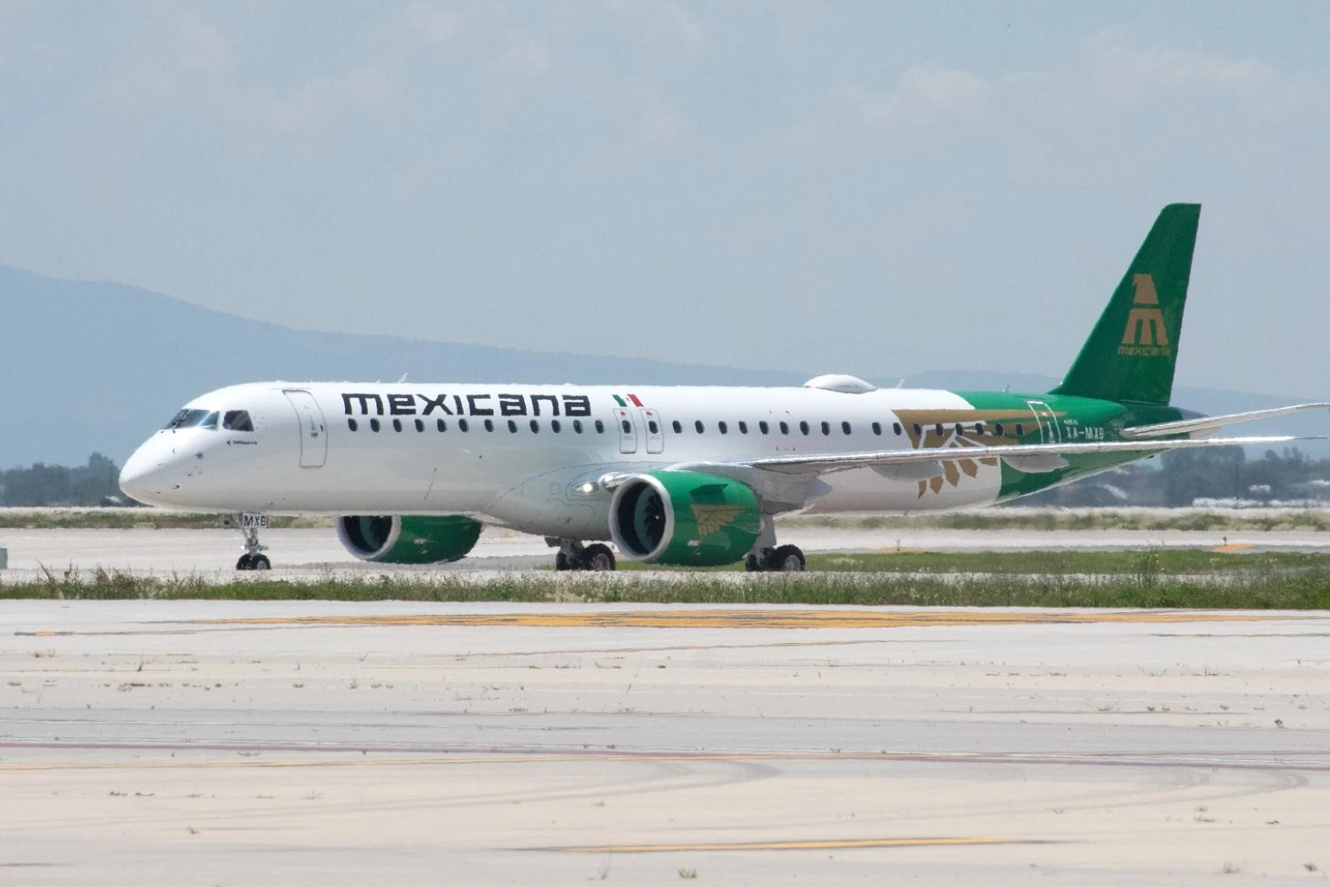 Mexicana recebe seu segundo jato Embraer E195-E2