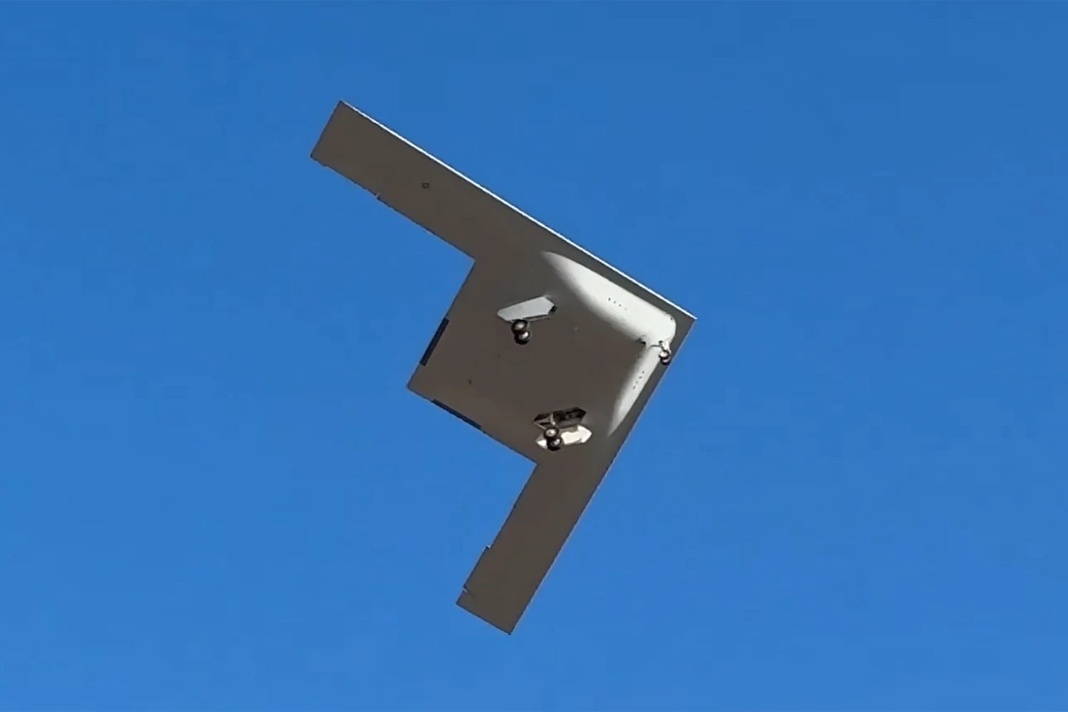 B-21 Raider segundo protótipo (@JarodMHamilton)