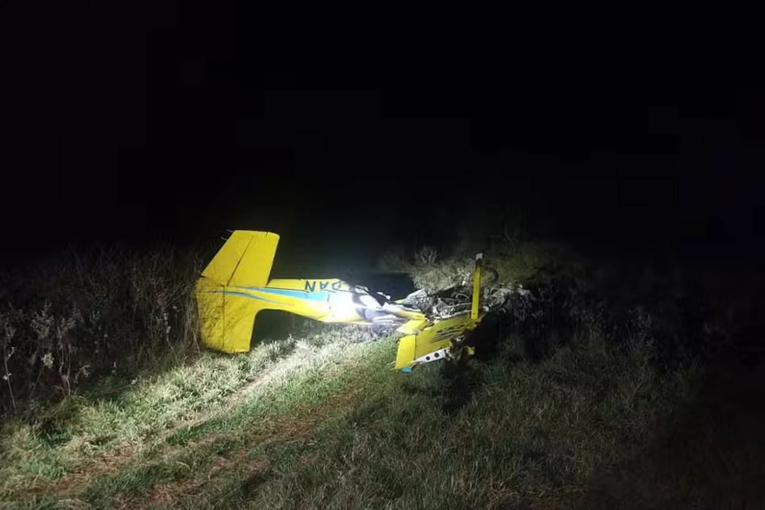 Destroços do Cessna 175 que caiu em 23 de setembro (Polícia civil – MS)