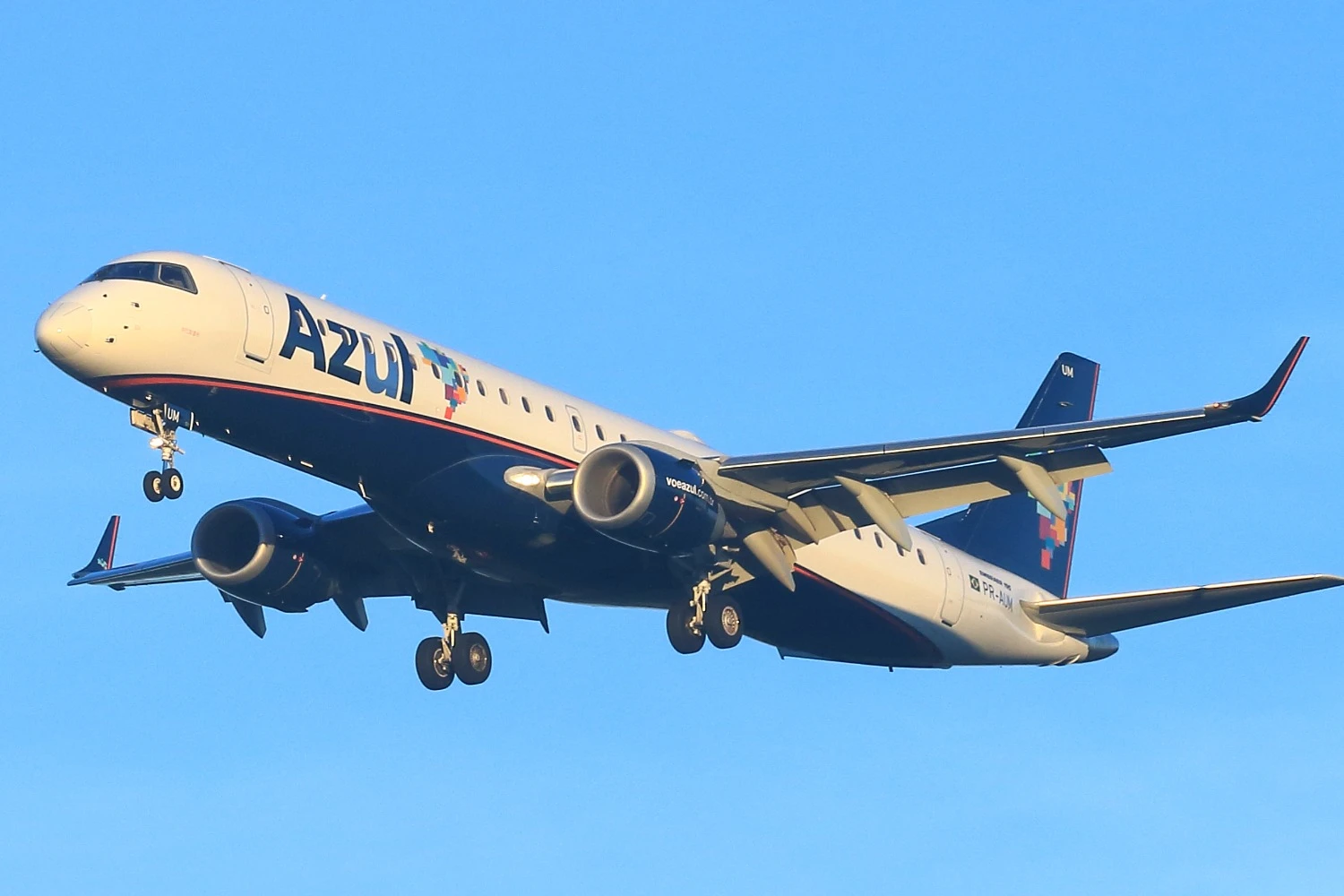 Azul volta a receber jato E195-E2 enquanto se livra do leasing de quatro aeronaves