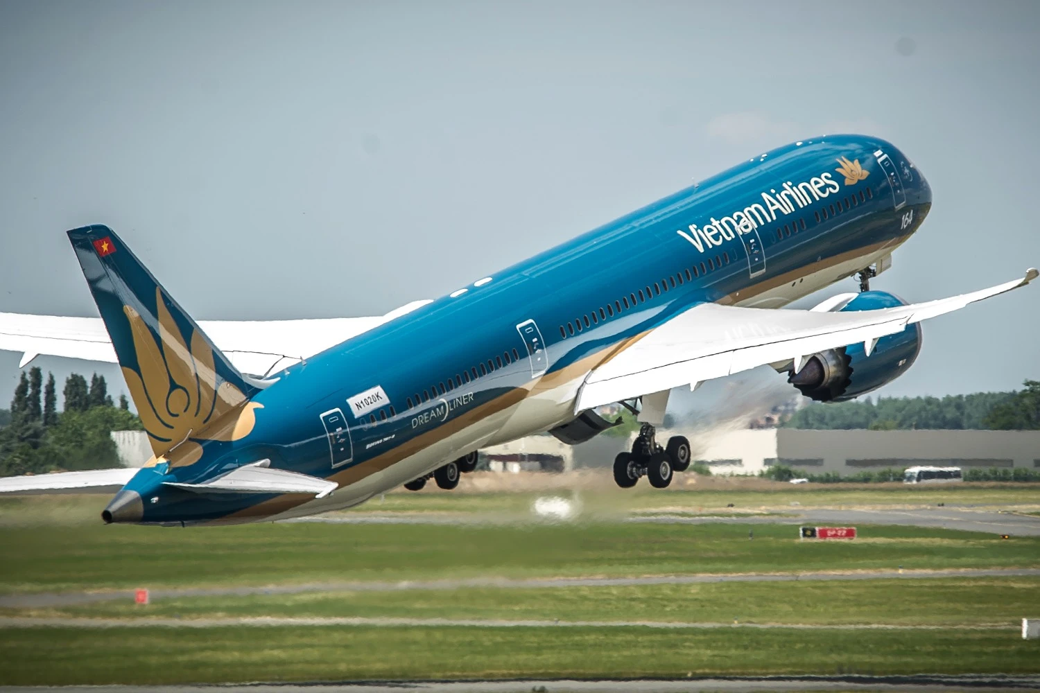 Vietnam Airlines busca propostas para até 30 aeronaves de fuselagem larga
