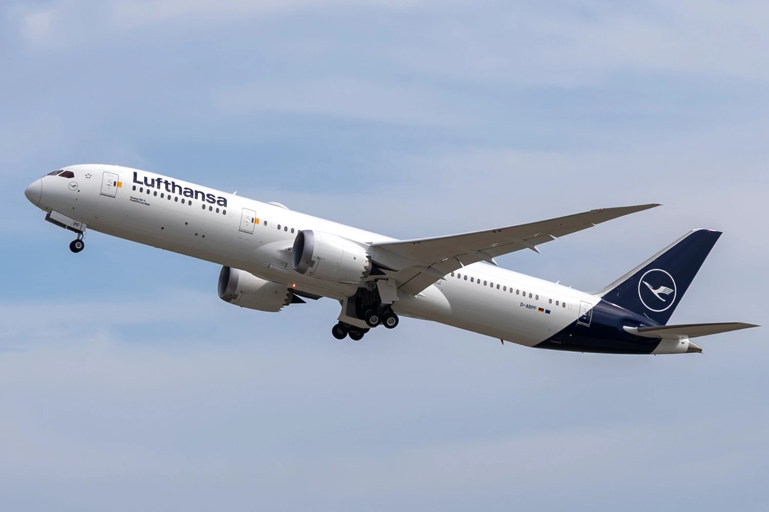 Lufthansa lança voos internacionais com nova classe Allegris