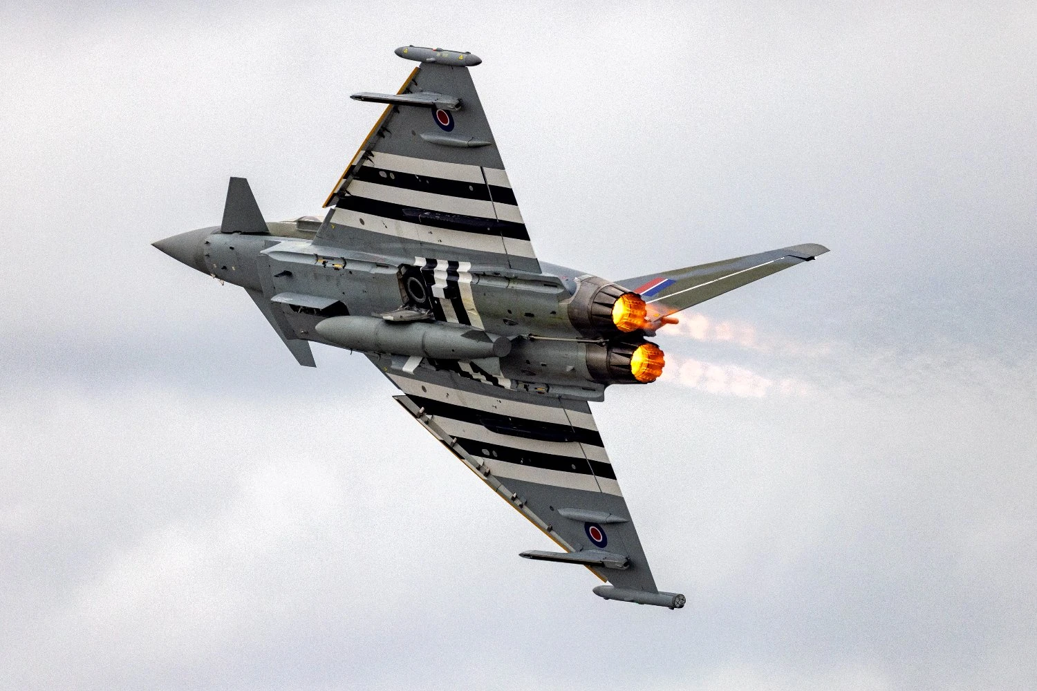 Reino Unido e Turquia finalizam acordo de venda de caças Eurofighter Typhoon