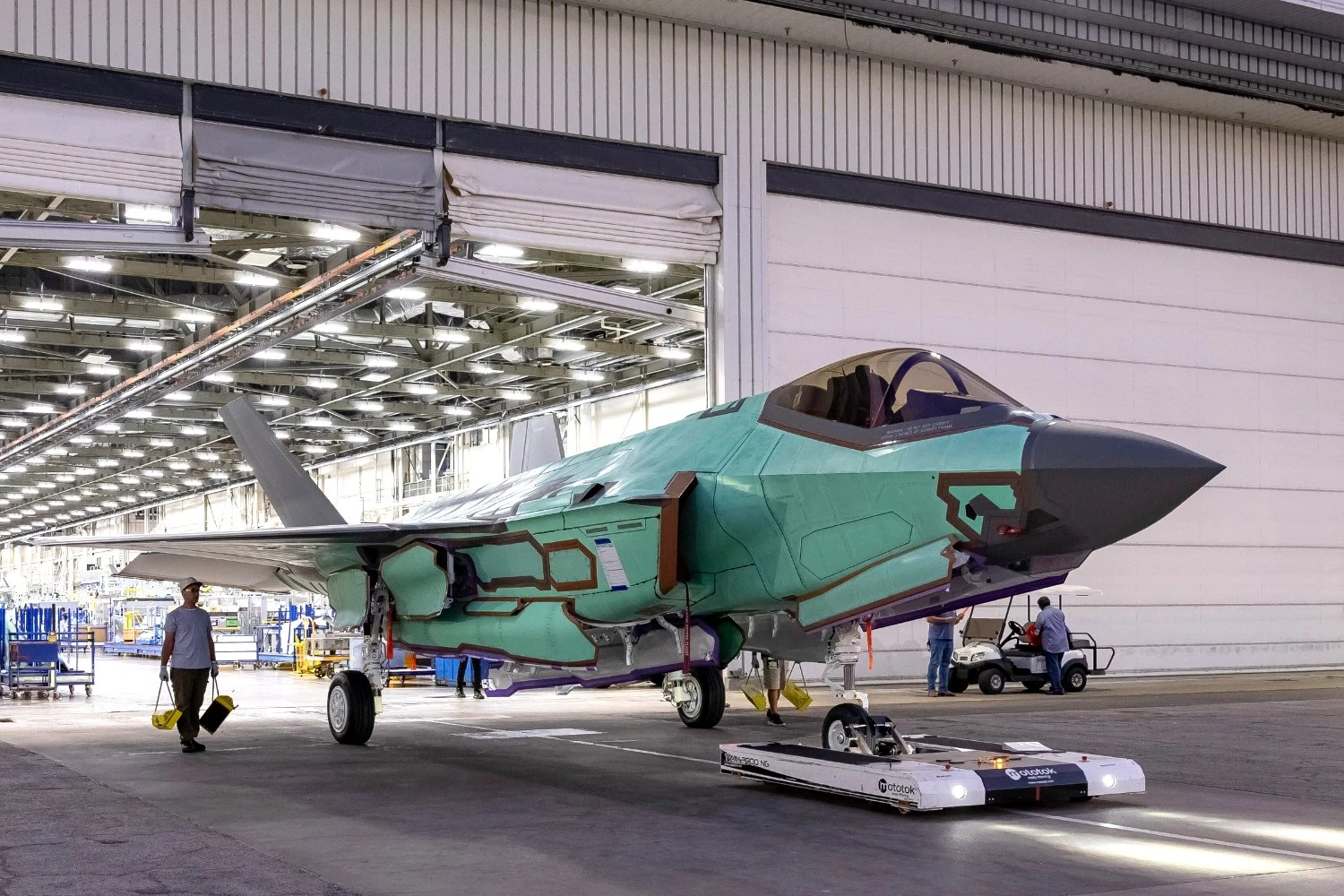 Jato furtivo é o primeiro de 64 unidades encomendadas pela Finlândia (Lockheed Martin)