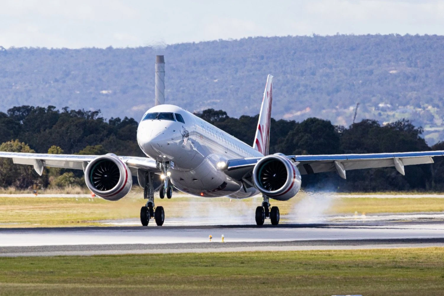 Virgin Australia estreia seu primeiro Embraer E190-E2 em serviço