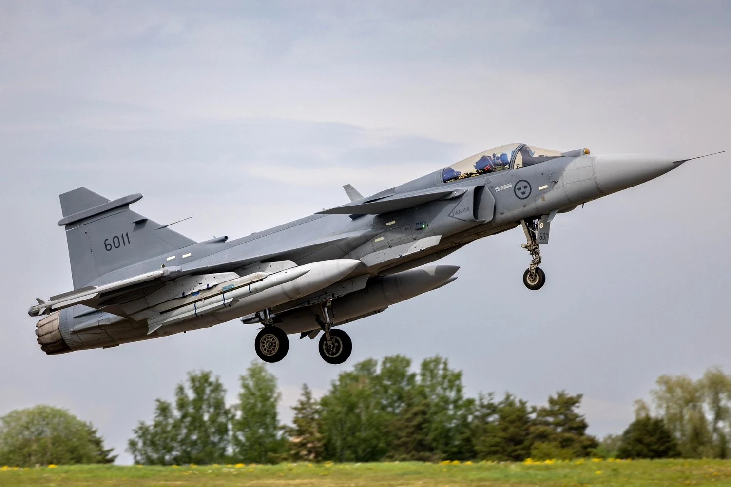 Força Aérea Sueca recebe primeiro caça Saab Gripen E