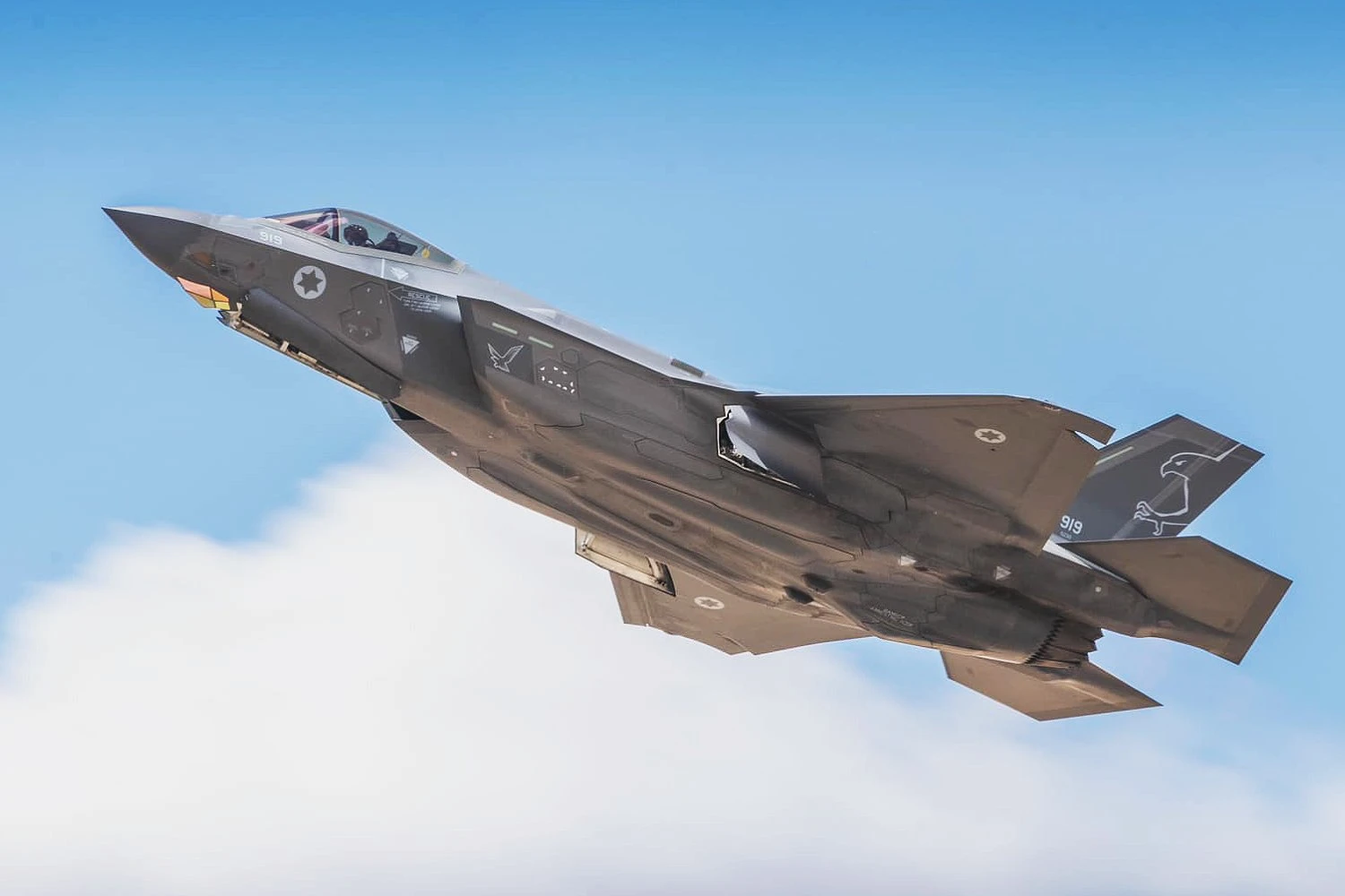 Israel aprova novas aquisições de caças F-35 e F-15EX