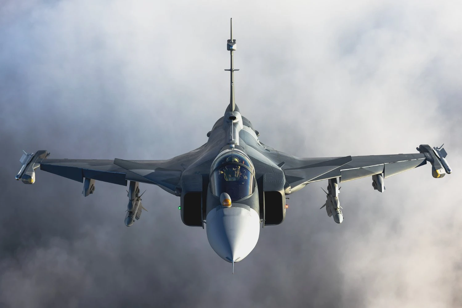 Saab não desistiu de vender caça Gripen para o Peru