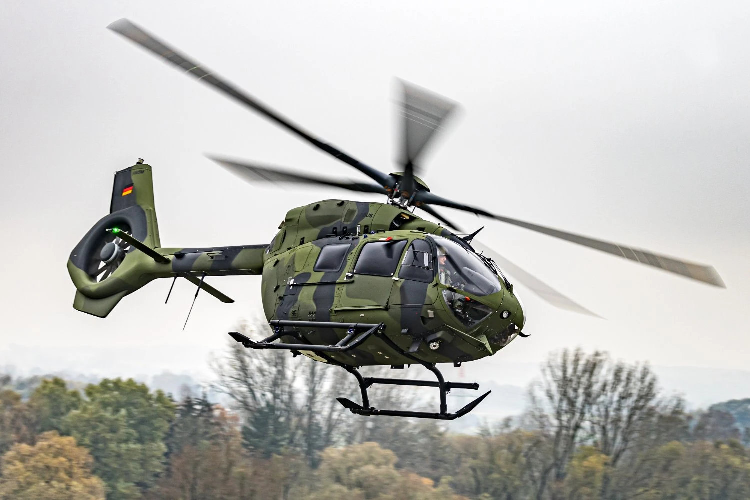 Alemanha vai adquirir 20 helicópteros de combate da Airbus e sistemas de mísseis