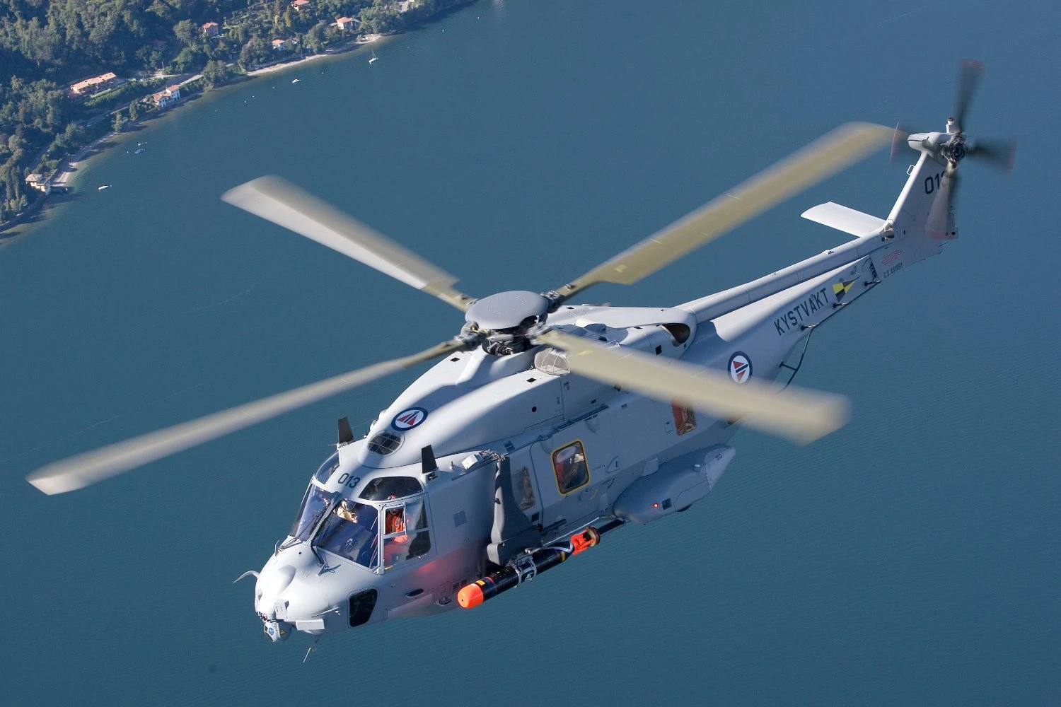 Noruega chega a acordo de R$ 2 bilhões com fabricante de helicóptero militar europeu
