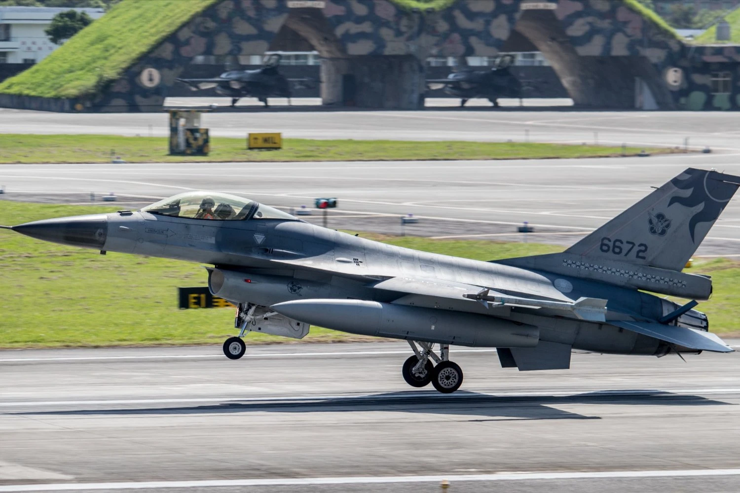 EUA aprovam venda de US$ 330 milhões em peças de reposição para frotas de F-16 e C-130H de Taiwan