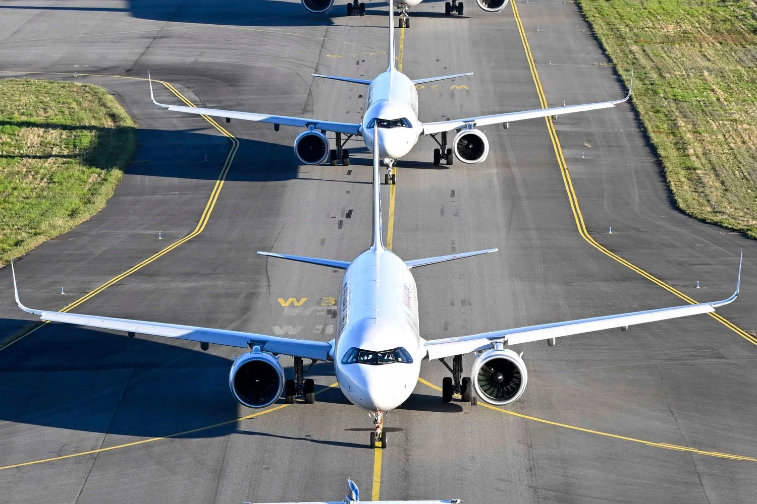 Arrendadora AerCap faz pedido de 100 jatos da família Airbus A320neo