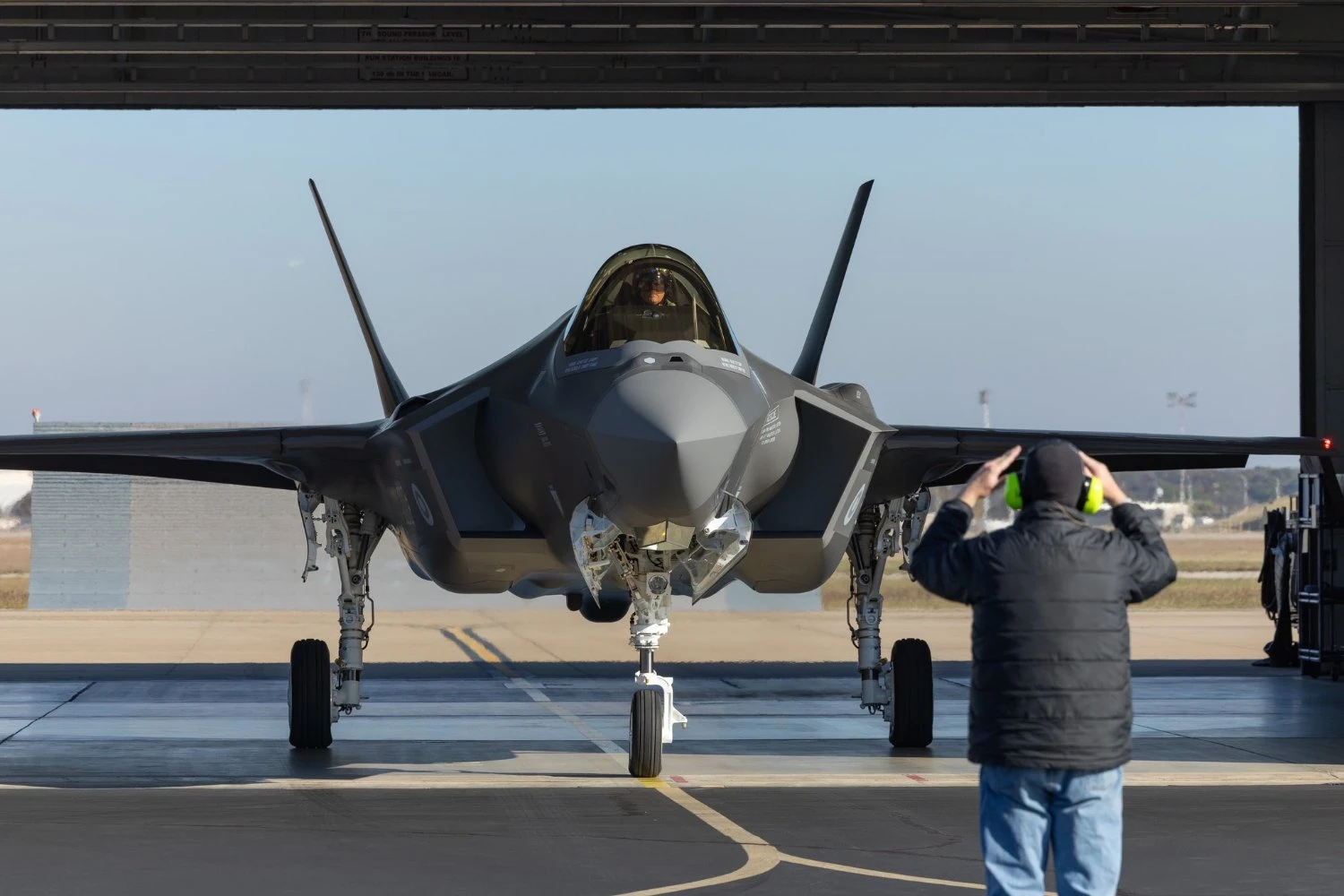 O primeiro F-35 da Finlândia completa o voo inaugural