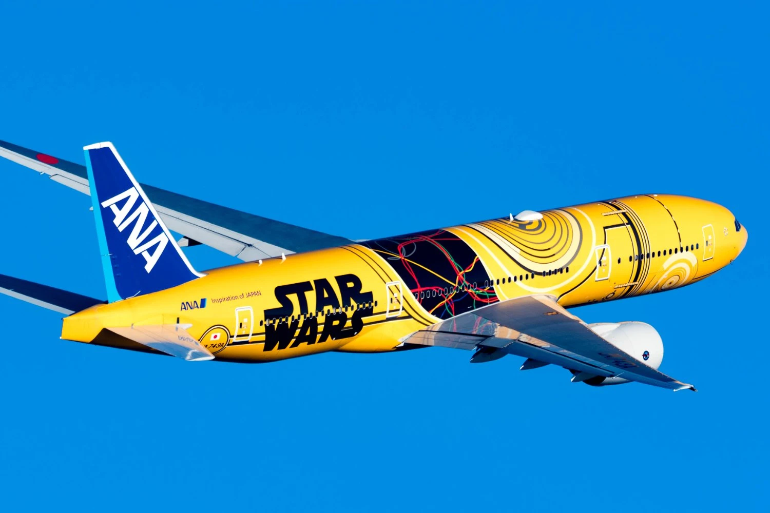 ANA aposenta Boeing 777-200 'C-3PO' após último voo comercial