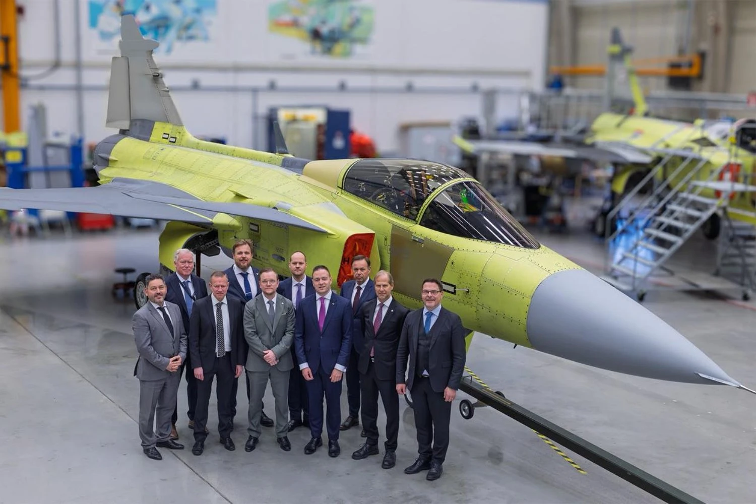 Hungria revela primeiro caça Gripen de quatro encomendados