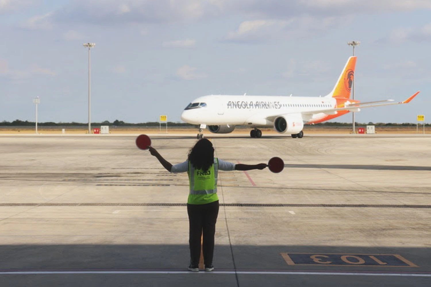TAAG recebe quinto Airbus A220-300