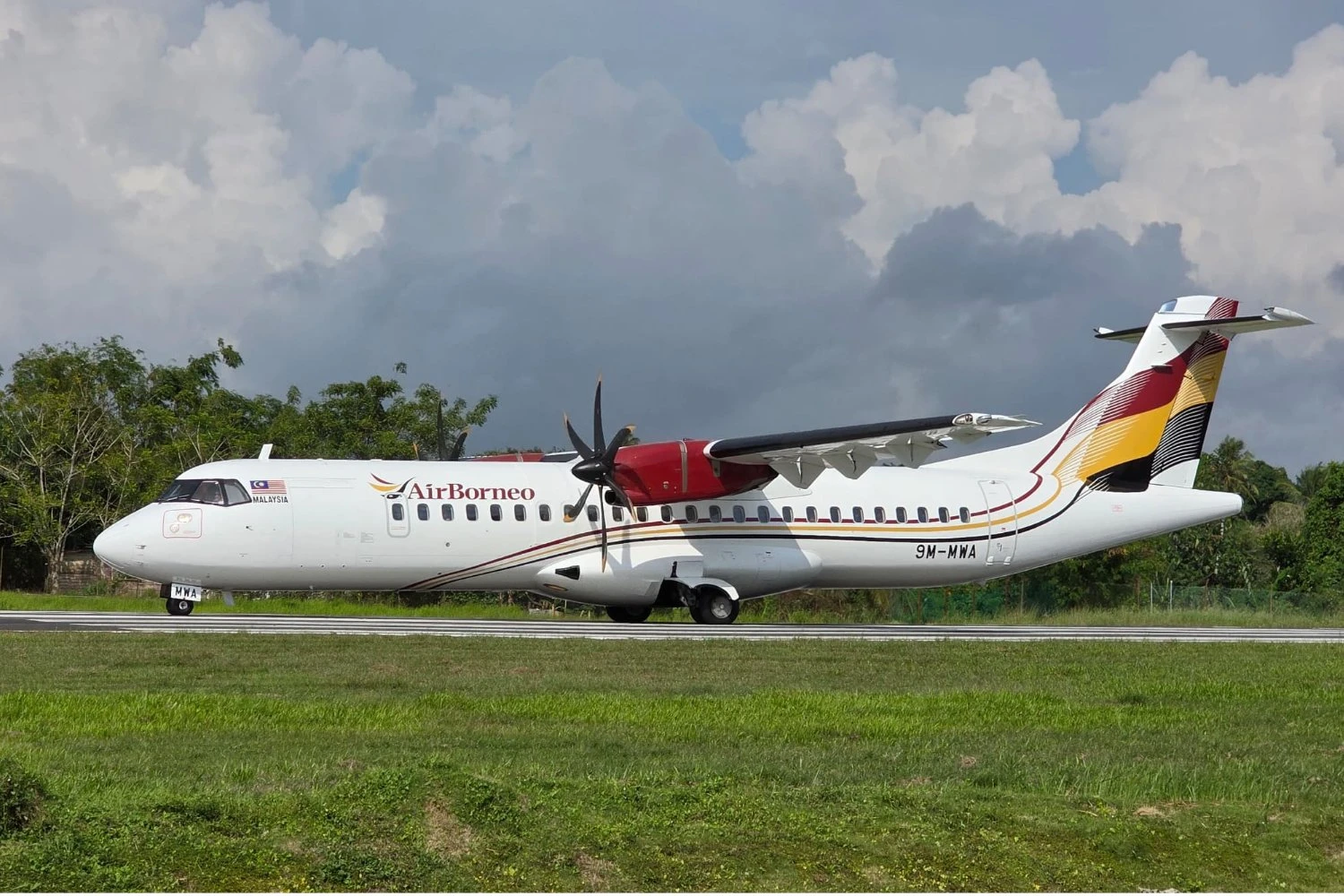 AirBorneo da Malásia encomenda oito turboélices ATR