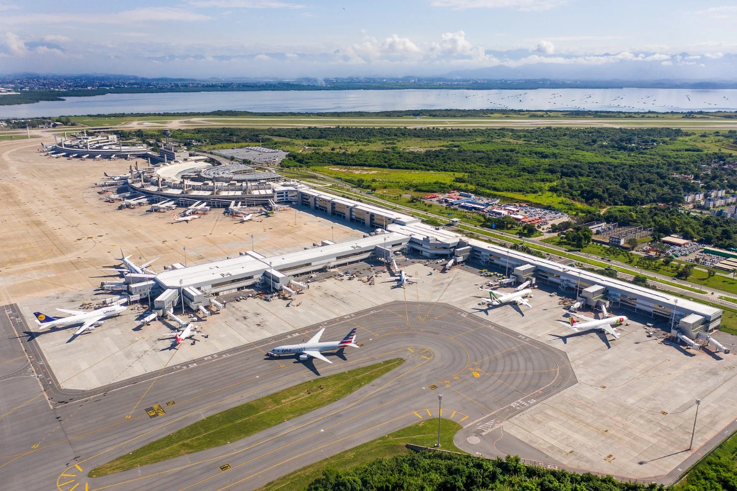 Aeroporto do Galeão deve fechar 2026 com quase 20 milhões de passageiros, diz concessionária