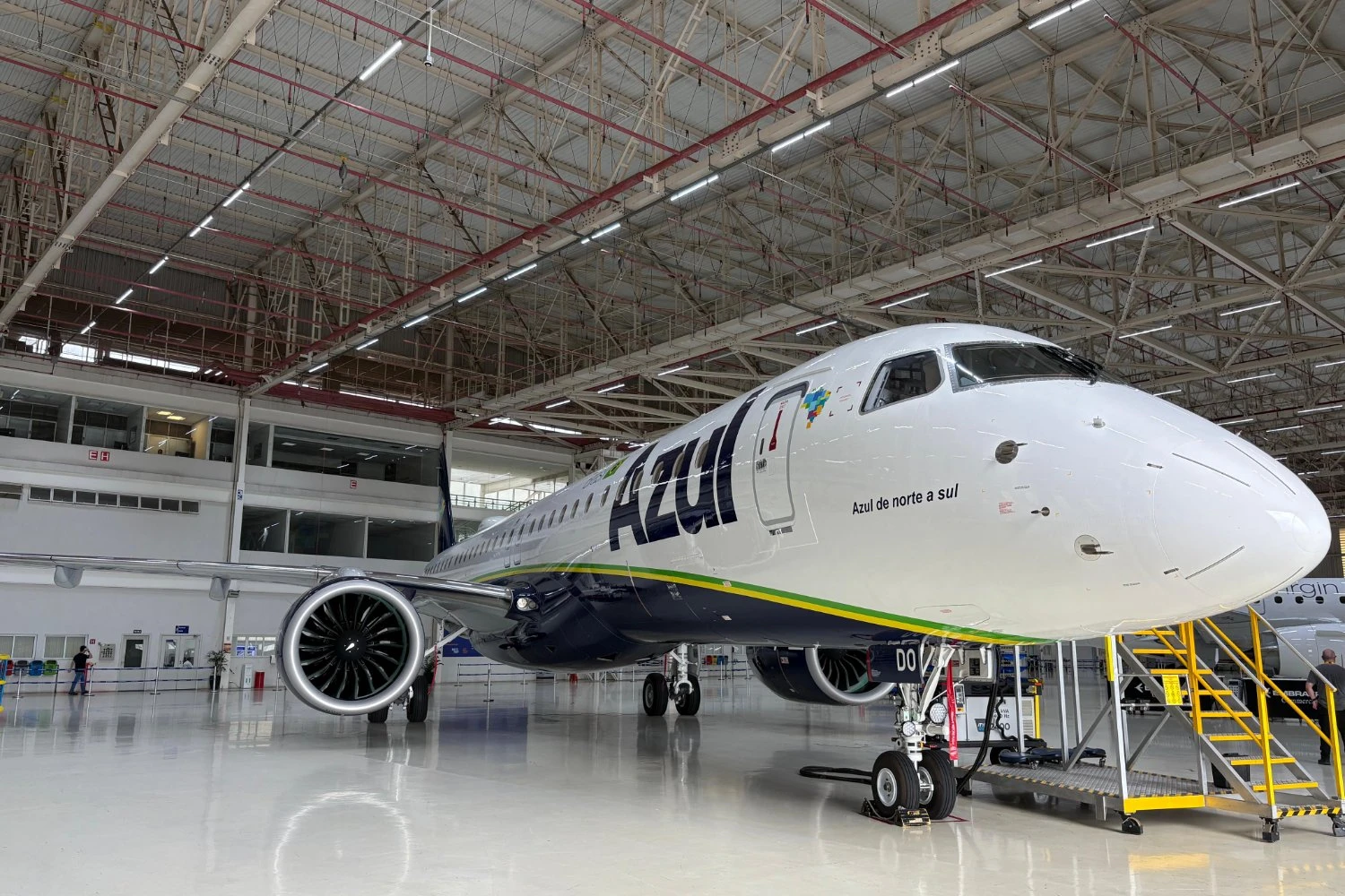 Azul recebe novo Embraer E195-E2, o primeiro de 2026