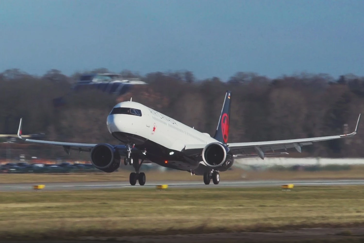 Primeiro A321XLR da Air Canada completa voo inaugural em Hamburgo