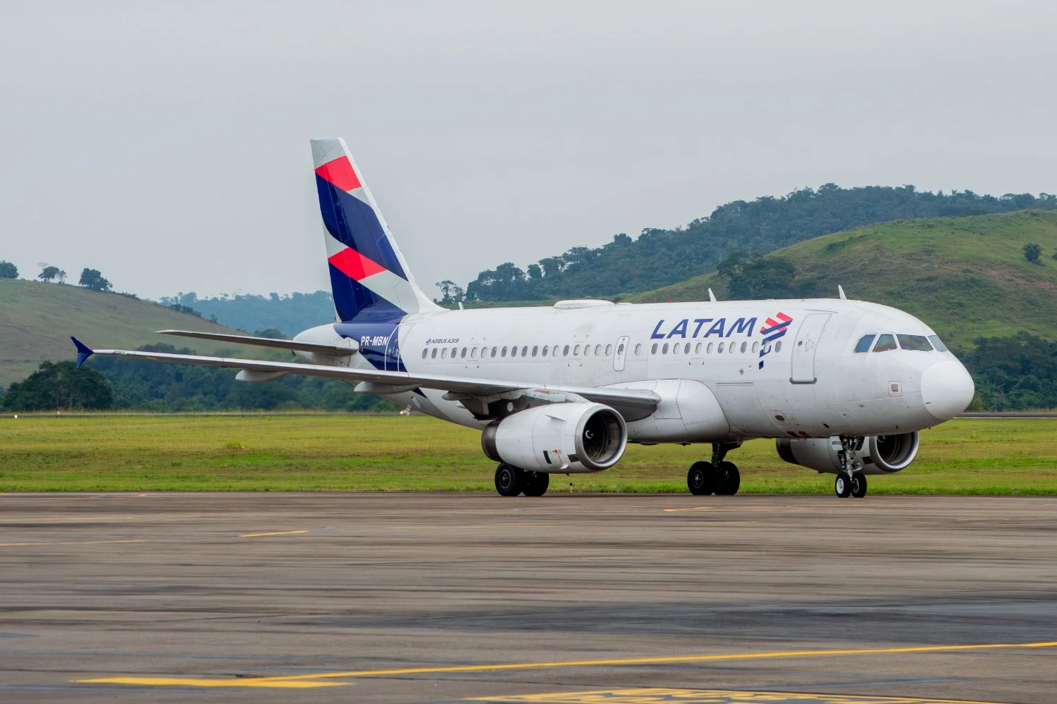 LATAM retoma voos diários entre Zona da Mata e Guarulhos