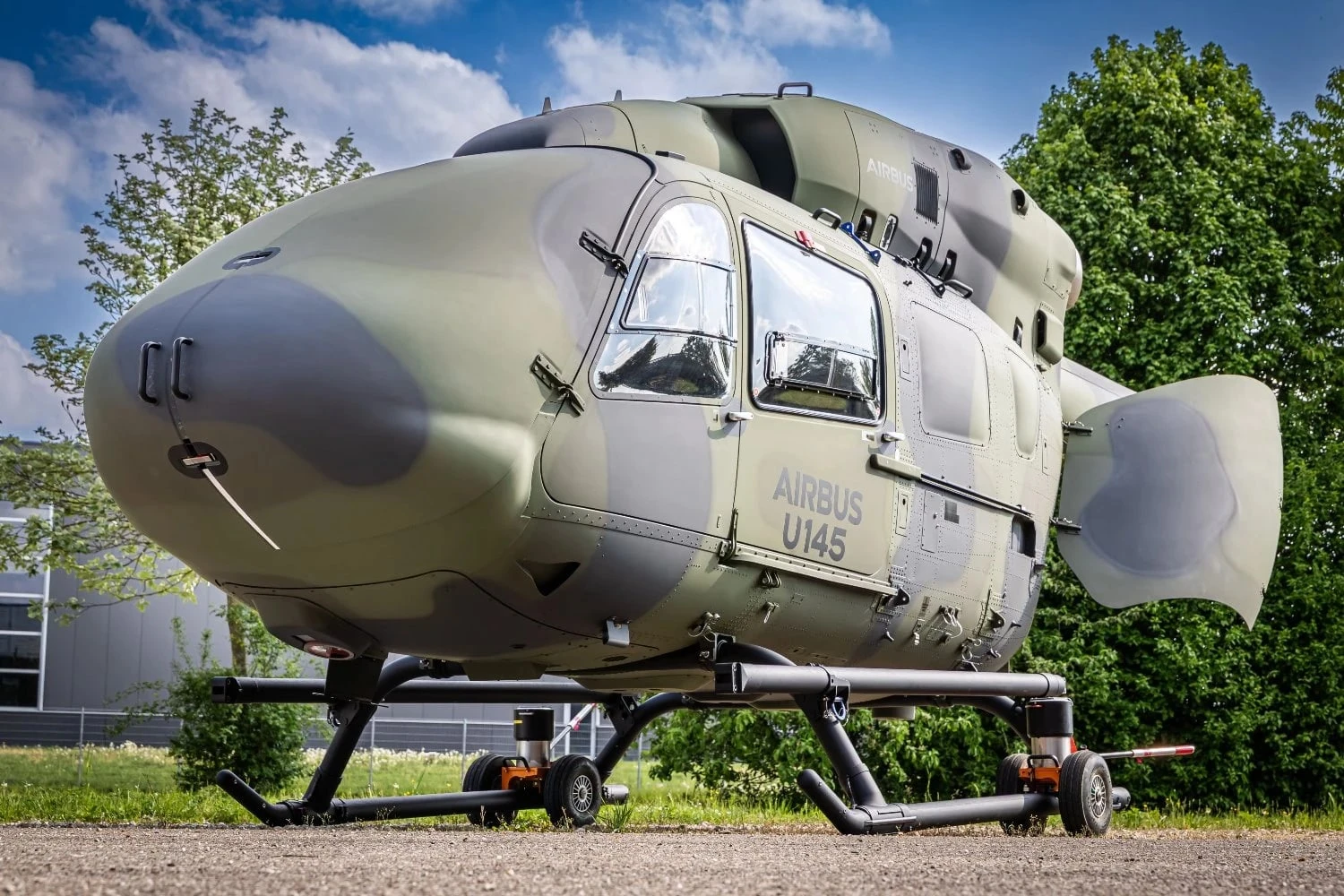 Airbus apresenta helicóptero não tripulado U145 baseado na plataforma H145